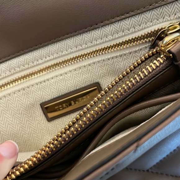 Tory Burch Kira Chevron Shoulder bag - Picture 6 of 8